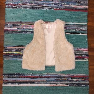 NWOT faux fur vest!